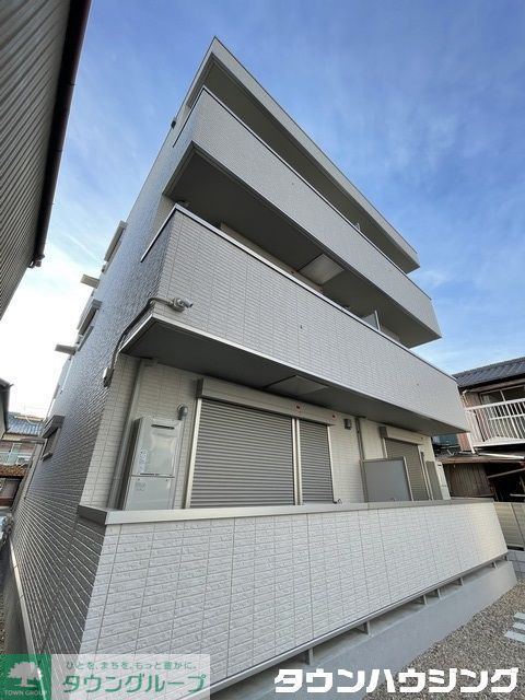 【名古屋市中村区藤江町のアパートの建物外観】