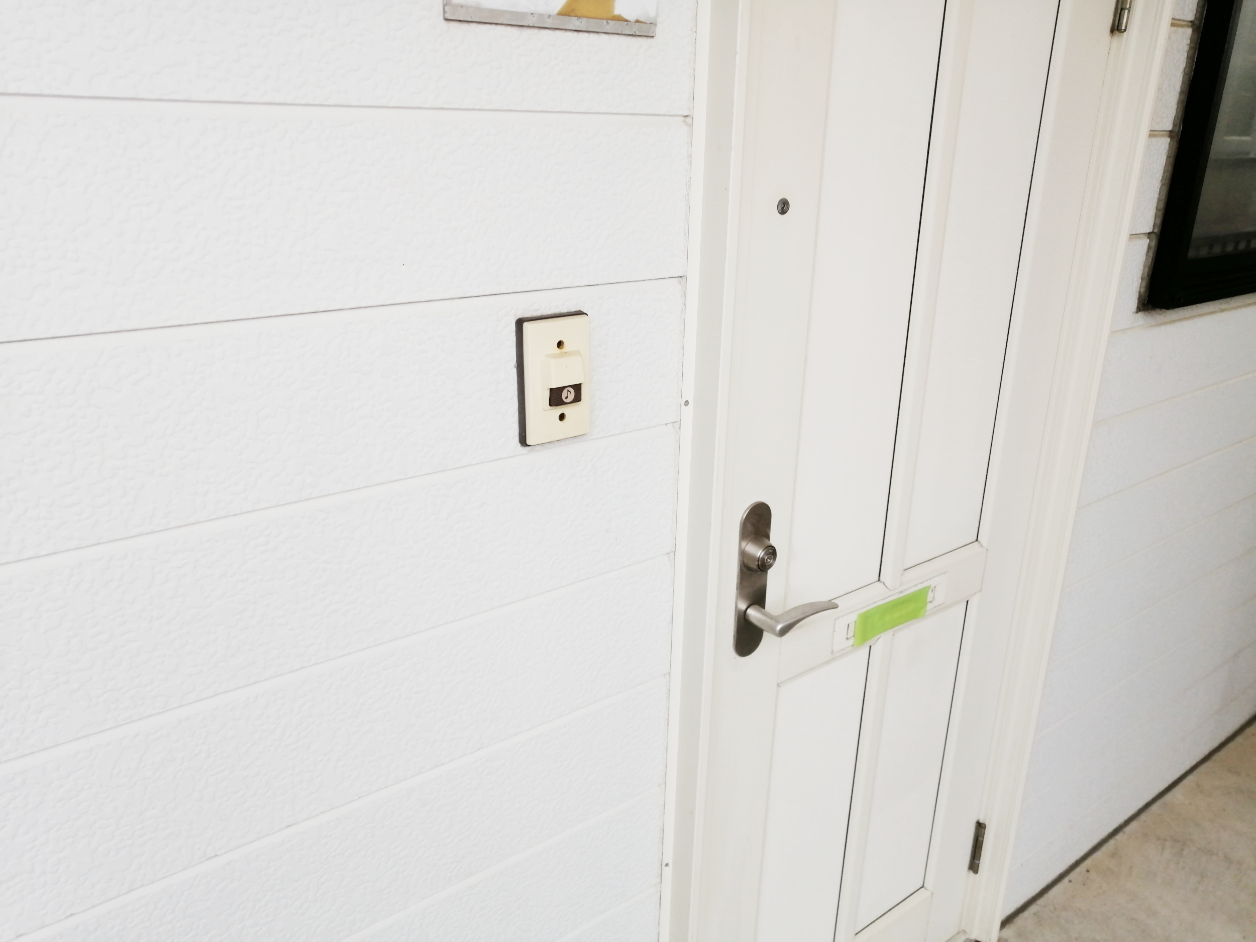 セキュリティ　インターホン付き。