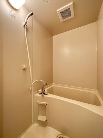 バス・シャワールーム　※別部屋写真