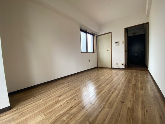 居室・リビング　※別部屋の写真です