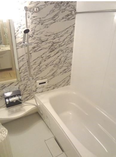 バス・シャワールーム　同間取参照