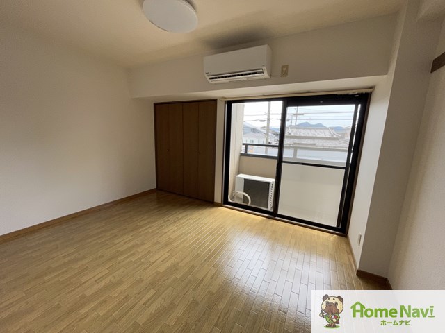 居室・リビング　エアコン付きです。