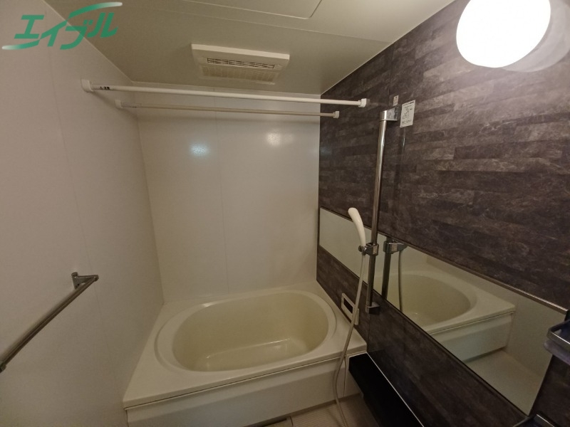 バス・シャワールーム　同型参考写真