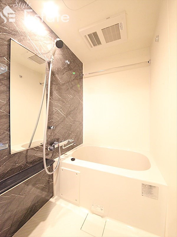 バス・シャワールーム　バスルーム