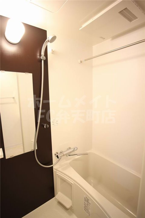 バス・シャワールーム　きれいなお風呂です