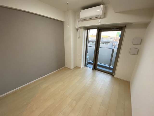 居室・リビング　清潔感のあるお部屋です。