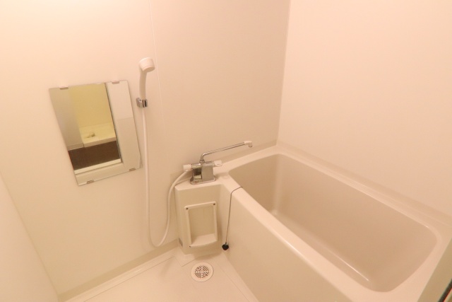 バス・シャワールーム　※別室の参考写真の為、現況優先です。