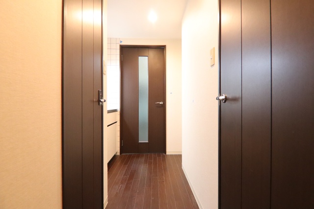 玄関　※別室の参考写真の為、現況優先です。