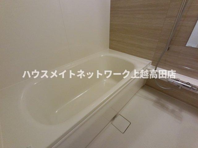 バス・シャワールーム　追焚機能付・一坪風呂