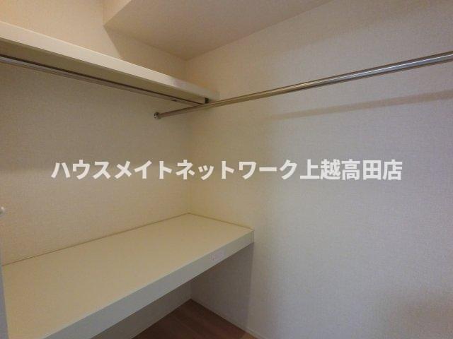 収納　ウォークインクローゼット