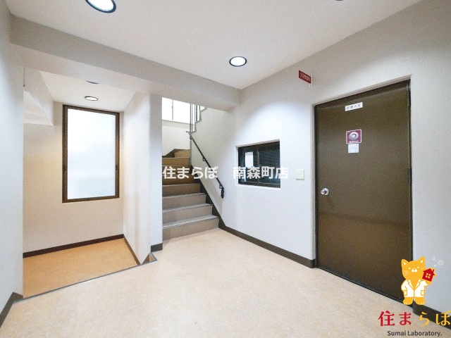 エントランス　共用部の印象も大切に