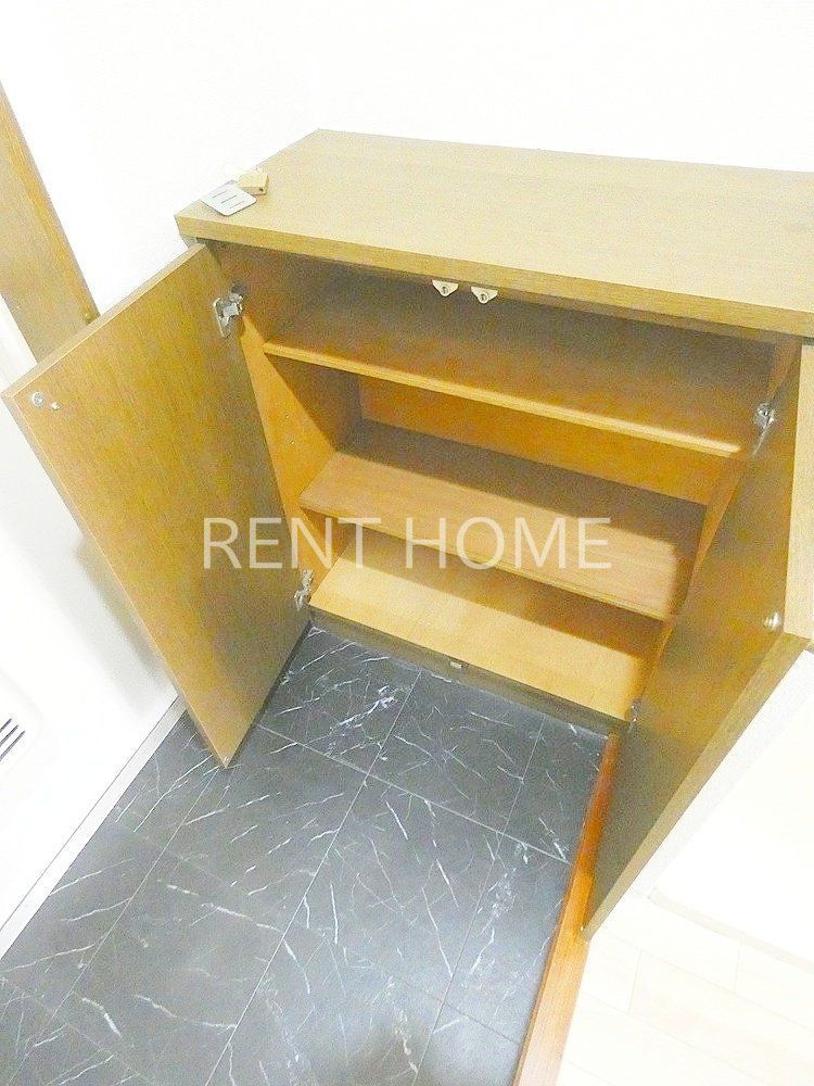 玄関　シューズボックス