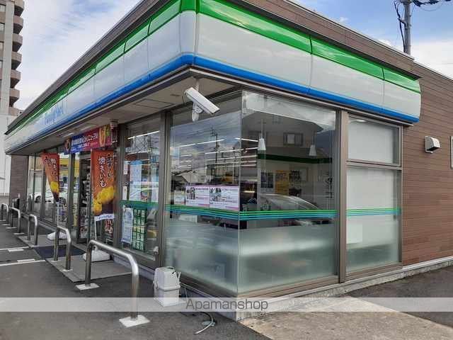 コンビニ　ファミリーマート新居浜萩生店（コンビニ）まで850m