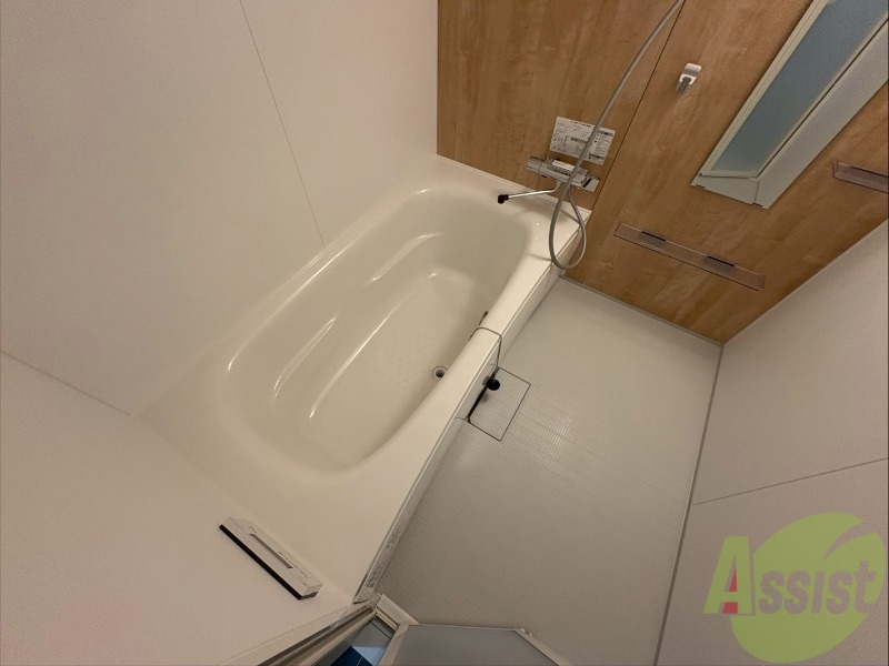 バス・シャワールーム　お風呂になります。一日の疲れを癒してくださいね。