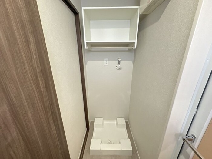 玄関　洗濯機置き場