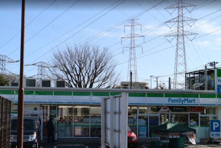 コンビニ　ファミリーマート松山港南台ガーデン店（コンビニ）まで306m