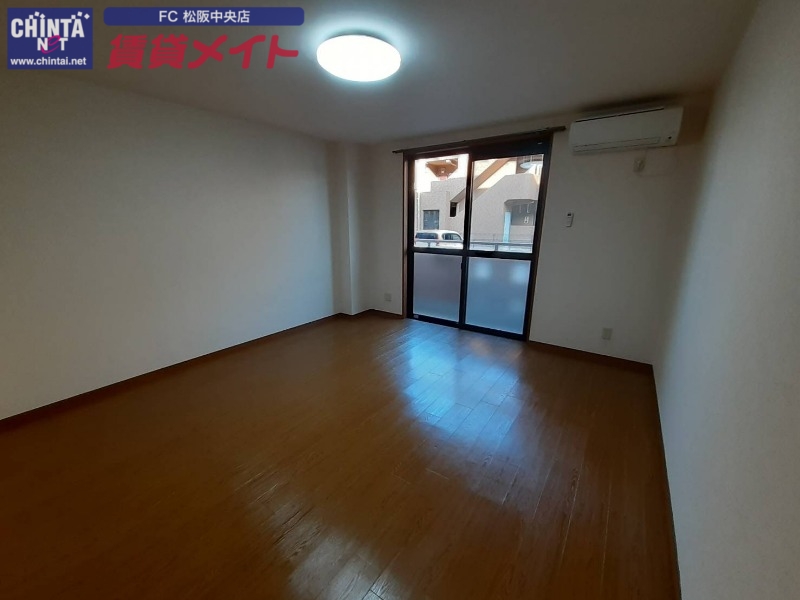 居室・リビング　同型参考写真