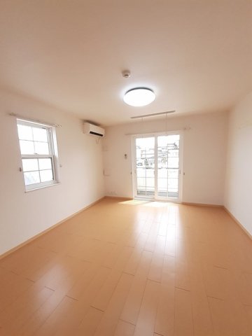 居室・リビング　こちらのリビングで趣味の時間をお楽しみください