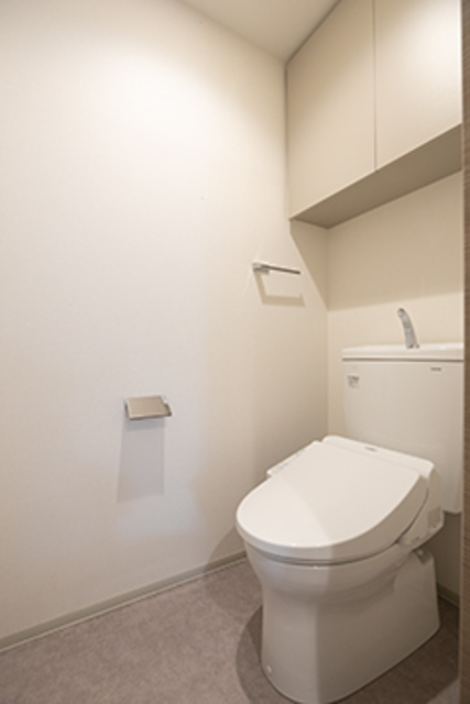 トイレ　※写真は同タイプ住戸です。