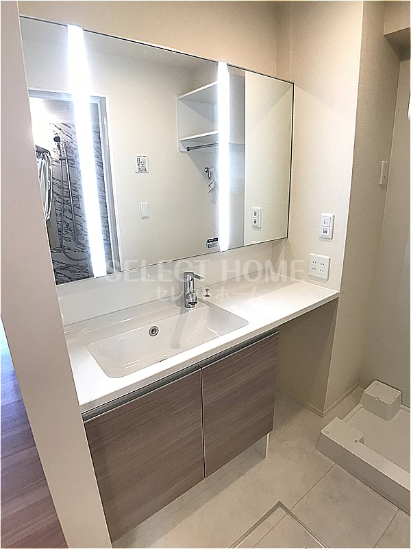 洗面設備　独立洗面台で身支度をすべて済ませてしまいましょう