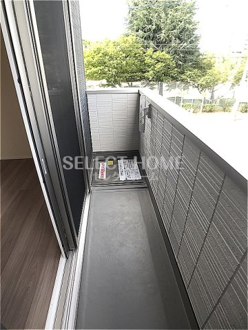 バルコニー　開放的で明るい空間を演出してくれるバルコニーです