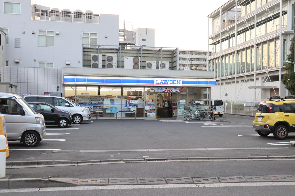 コンビニ　ローソン西六郷四丁目店（コンビニ）まで217m