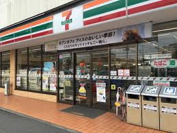 コンビニ　セブンイレブン足立東保木間1丁目店（コンビニ）まで303m