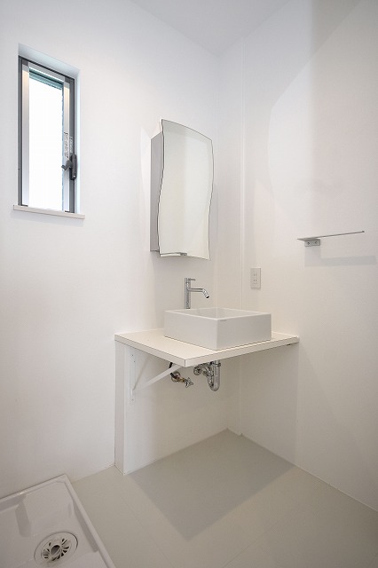 洗面設備　ピース・ウィステリア A棟　(前回募集時の室内写真です)