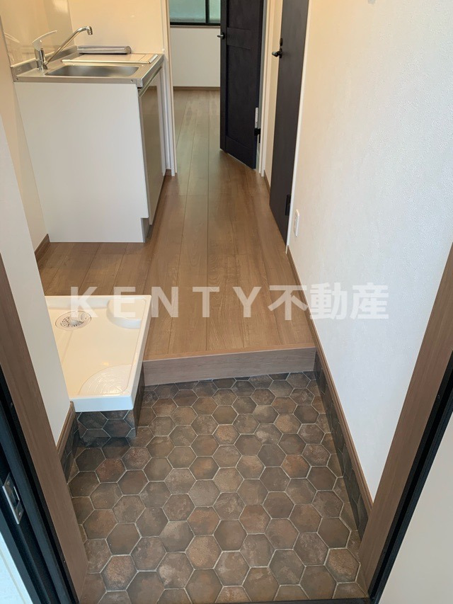 玄関　収納もある玄関です