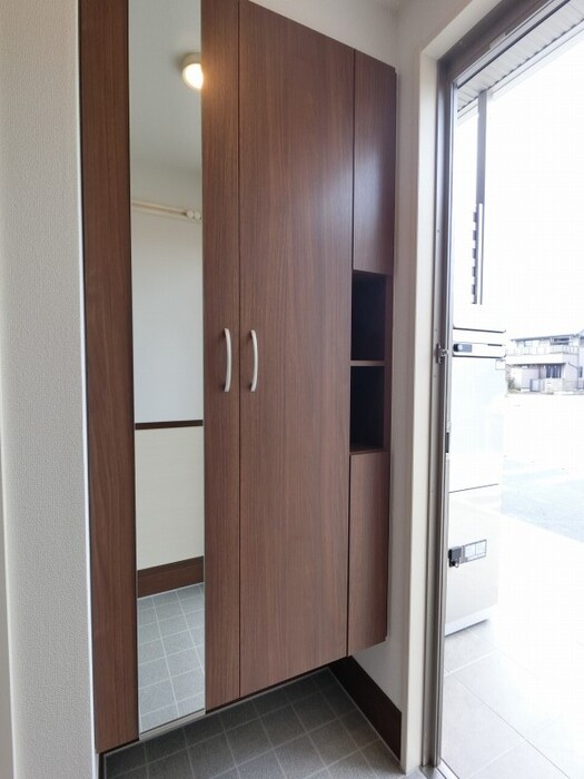 収納　収納棚・鏡付きシューズボックス