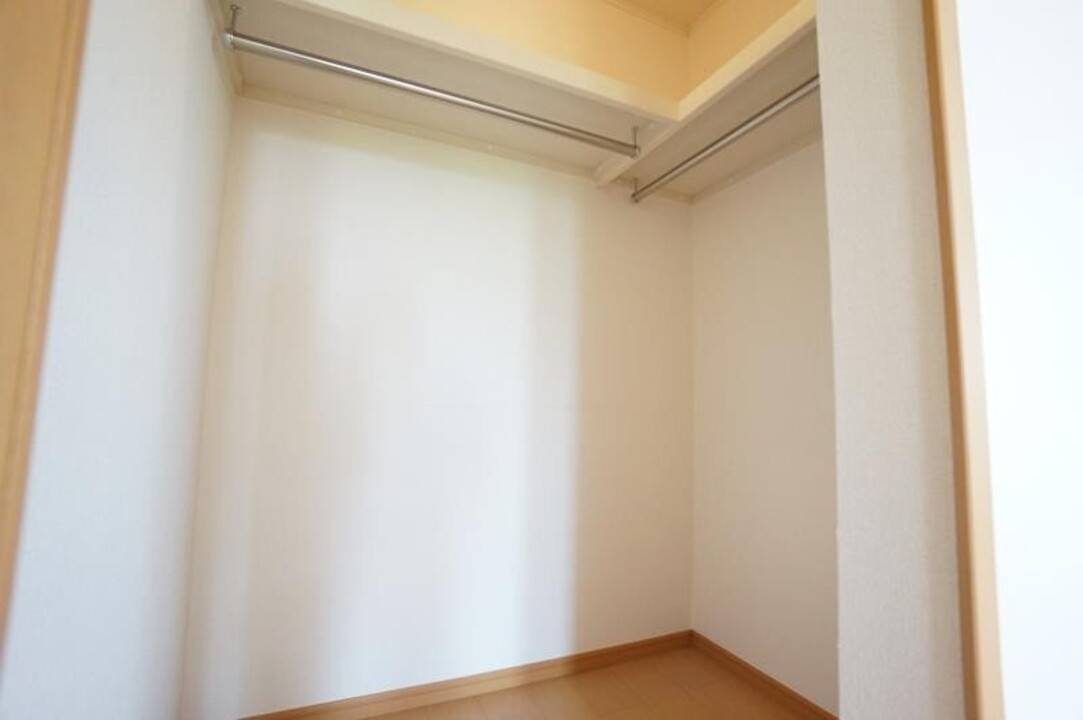 収納　ウォークインクローゼット