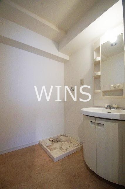洗面設備　別部屋参考写真です