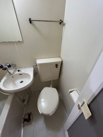 トイレ　トイレもきれいです