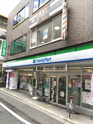 コンビニ　ファミリーマート（コンビニ）まで519m