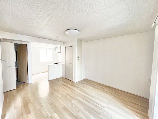 居室・リビング　※別部屋参考写真
