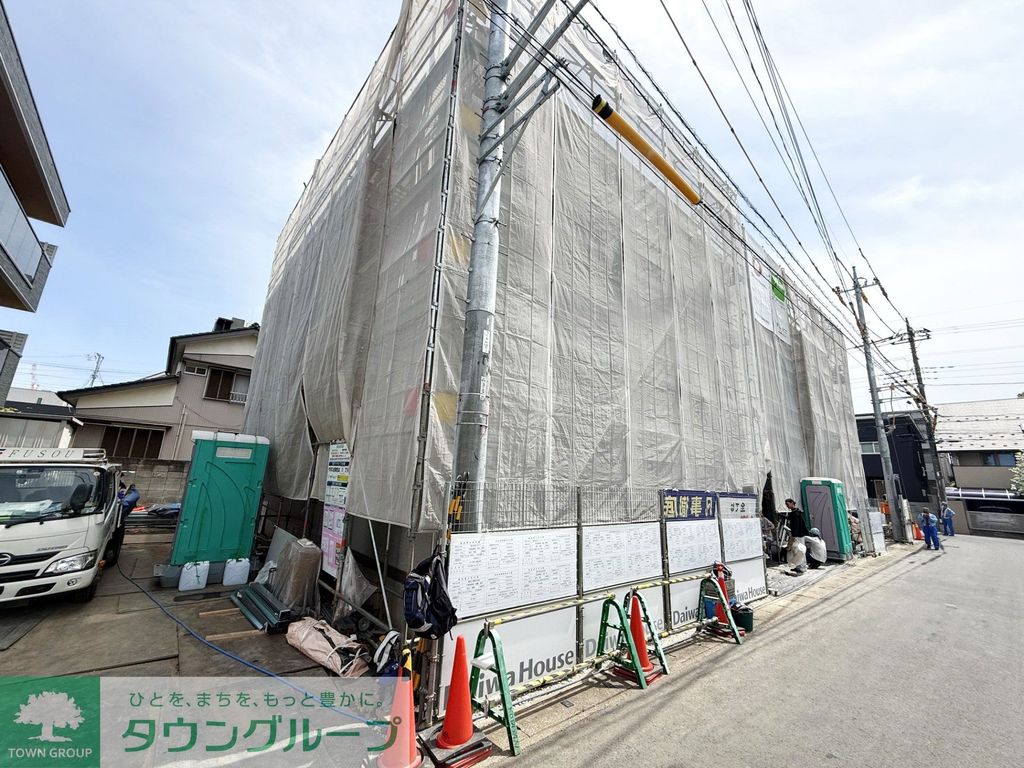 建物外観　駐車場