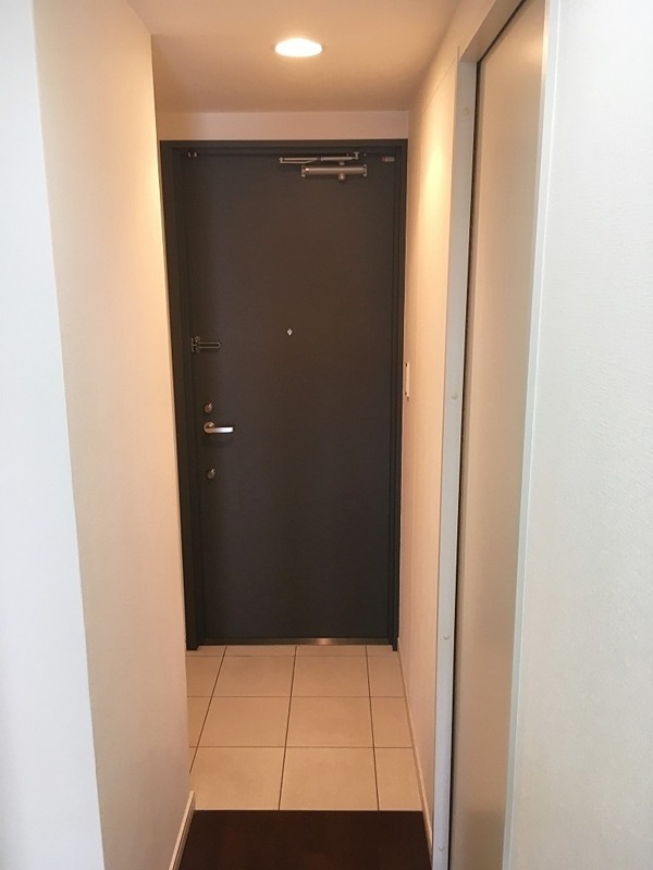 玄関　※同タイプ別階数部屋
