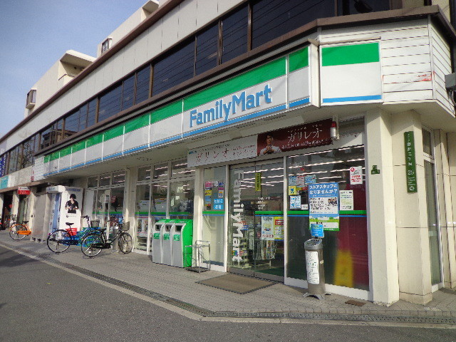 コンビニ　ファミリーマート豊里店（コンビニ）まで130m