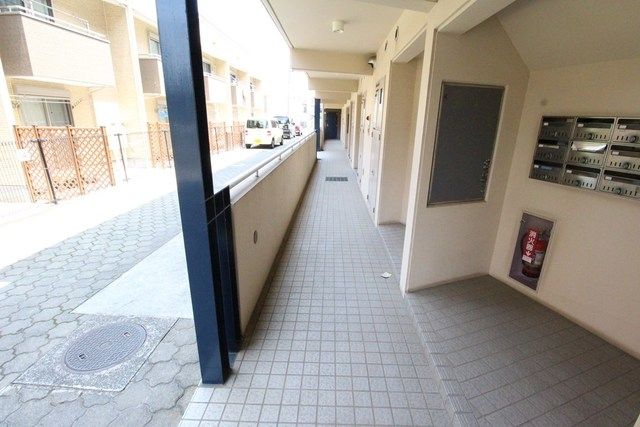 エントランス　★玄関前もきれいに整頓されてます★