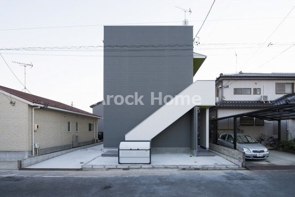 建物外観　落ち着いた雰囲気の外観です