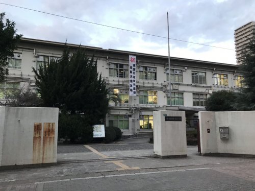 高校・高専　大阪府立東淀川高等学校（高校・高専）まで268m