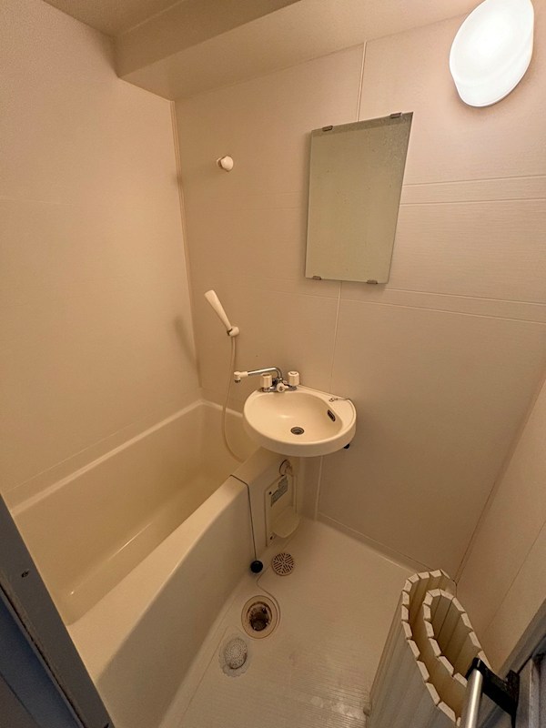 バス・シャワールーム　※別部屋参考写真※