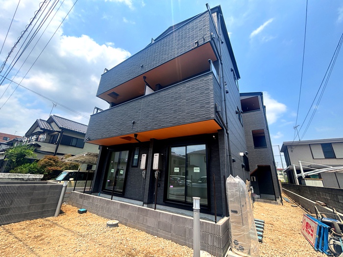 建物外観　建築中