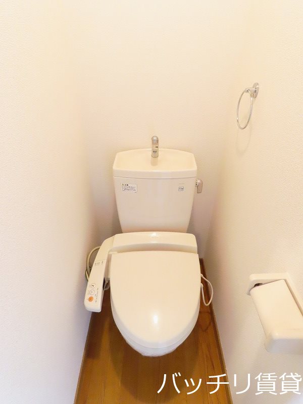 トイレ　画像は同シリーズ参考画像の為、現況を優先いたします。