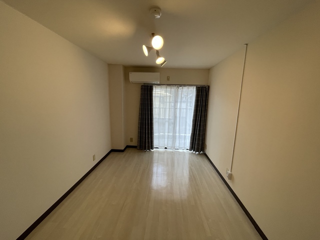 居室・リビング　同タイプ別のお部屋の画像使用