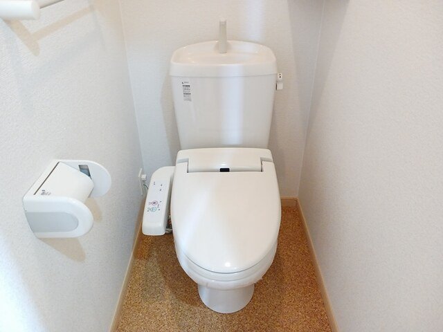 トイレ　トイレもきれいです