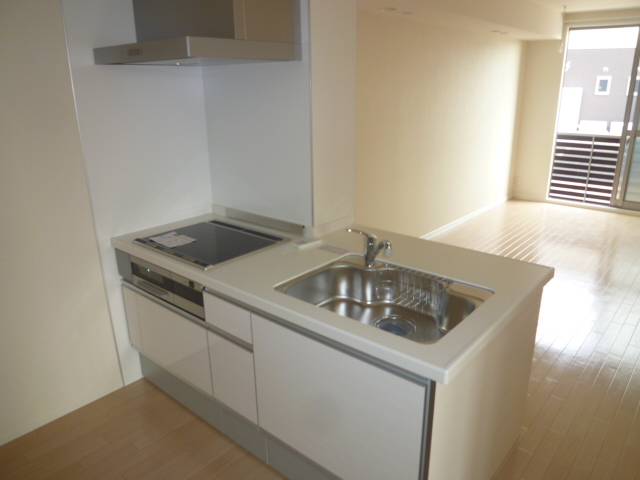 キッチン　別の部屋の写真です