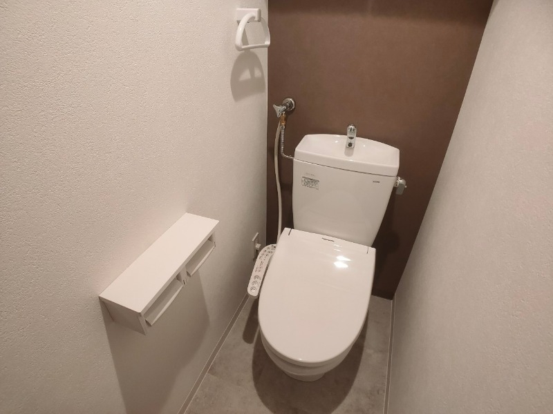 トイレ　ウォシュレット機能がついたトイレ。安心して使用できますね。
