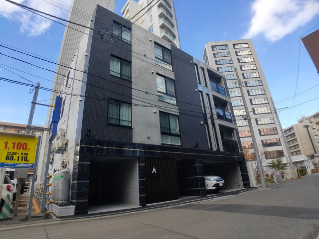 建物外観　札幌市中央区北５条西「アルファスクエア西２８」