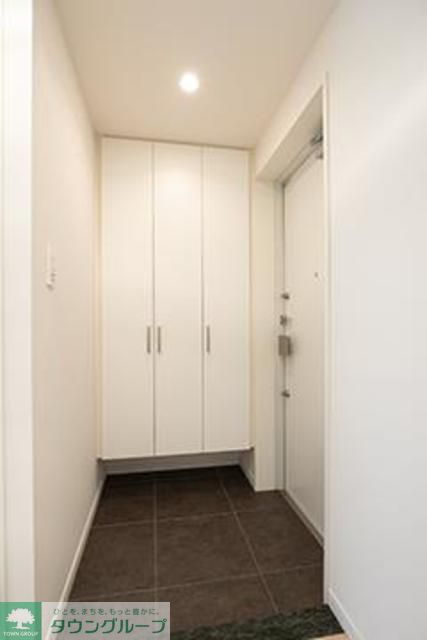 玄関　※写真は同タイプ住戸です。